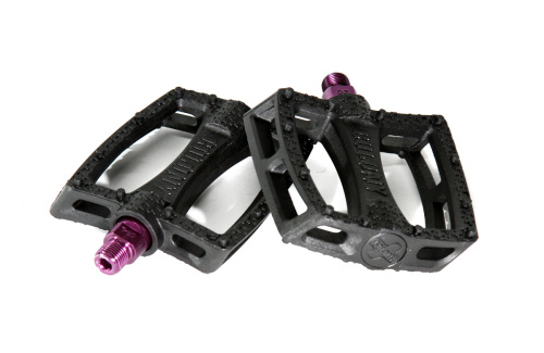 Педали 03-002193 Fantastic Plastic Pedals 9/16" - Nylon/Fibre Mix, цвет черно-красный, арт. I19-910R COLONY