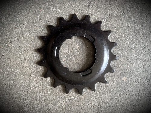 Звездочка задняя, 18 зубьев (18T) на дорожный велосипед