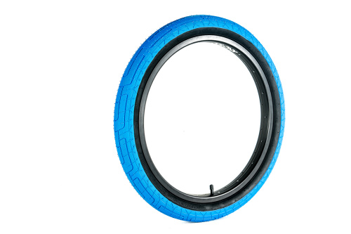 Покрышка 20 03-002102 Grip Lock Tyre - Steel Bead 20 x 2,2, цвет Blue Tread/Black Wall, арт. I30-109F 600гр, COLONY