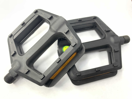 Педали 00-180305 пластик, широкие 111x96 мм, 322гр пара, со светоотражателями, черные FP-803B FEIMIN