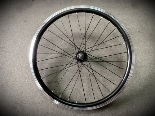 Колесо 20" переднее, двойной алю. обод, гайки, V-brake