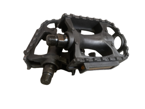 Педали 20"-28" пластмассовая с светоотражателем. Резьба крепления М14,29х1,27мм. (9/16"х20ри) чёрная