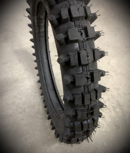 Шина пневматическая для мотоциклов 3.75-19 68P Л-96
