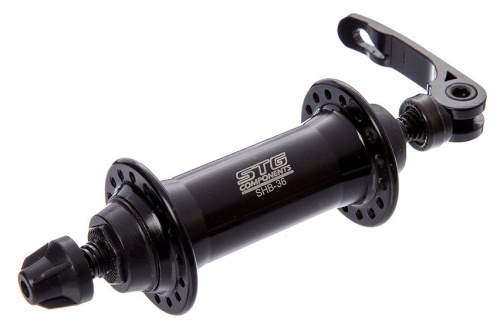 Втулка передняя STG В36, алюм. 32 отв., с эксц., черная, Х87889