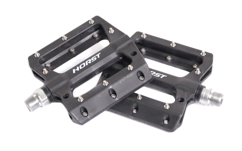 Педали 00-170843 нейлон. H601 широкие, ось Cr-Mo с 1 герм. промподш. смен. шип. 105*98*16мм, 364 г черные HORST