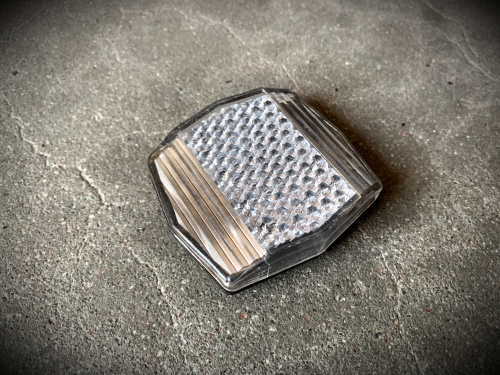 Катафот белый под саморез