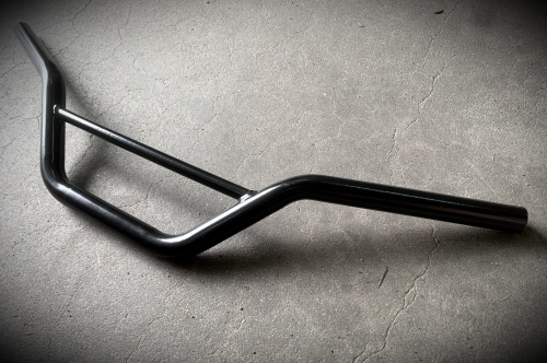 Руль 22мм #4 с перекладиной черный глянцевый