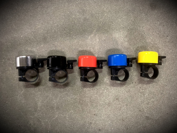 Звонок 5-420035 сталь мини цвета в ассорт. серебр, черн, красн, синий, желтый M-WAVE