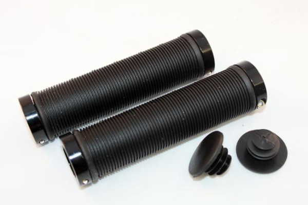 Ручки .CLO211 на руль 3-334 резиновые 130мм антискольз. с 2-я черн. фиксат. черные CLARKS