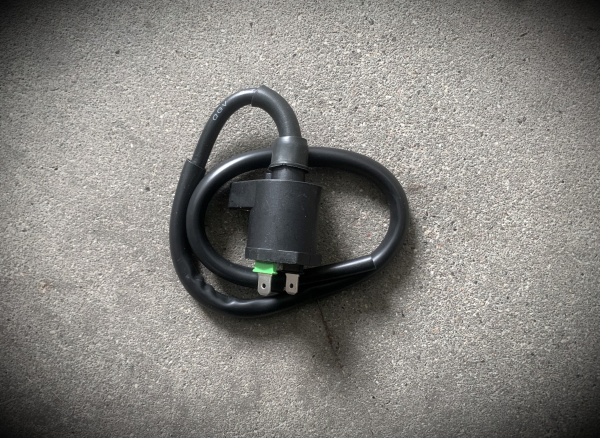 Катушка зажигания БЕЗ надсвечника GY6-50/150cc; 139QMB,157QMJ,152QMI,  Honda DIO, PITBIKE,  (универсальная)