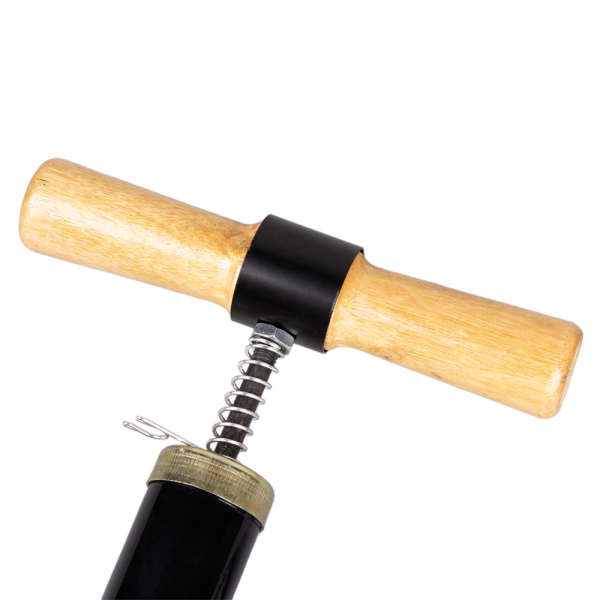 Насос ручной (007) напольный (стальной) , деревянная ручка, шланг A/V, 600 мм