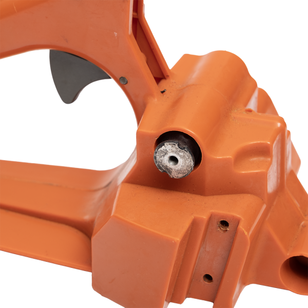 Корпус топливного бака \лыжа\ husqvarna 137